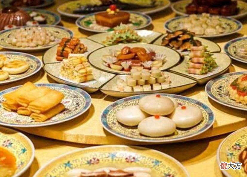 【爱历史】溥仪回忆：做皇帝最痛恨两件事，一不能趁热吃饭，二不能超过3口