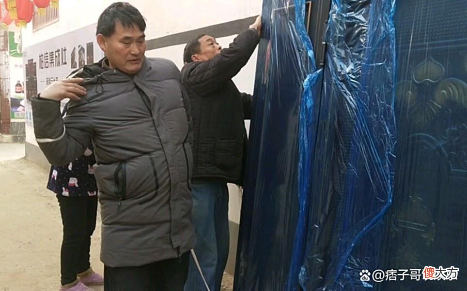 【爱历史】吴阿萍南京玄奘寺供奉甲级战犯牌位，很多人又想起大衣哥家的大门