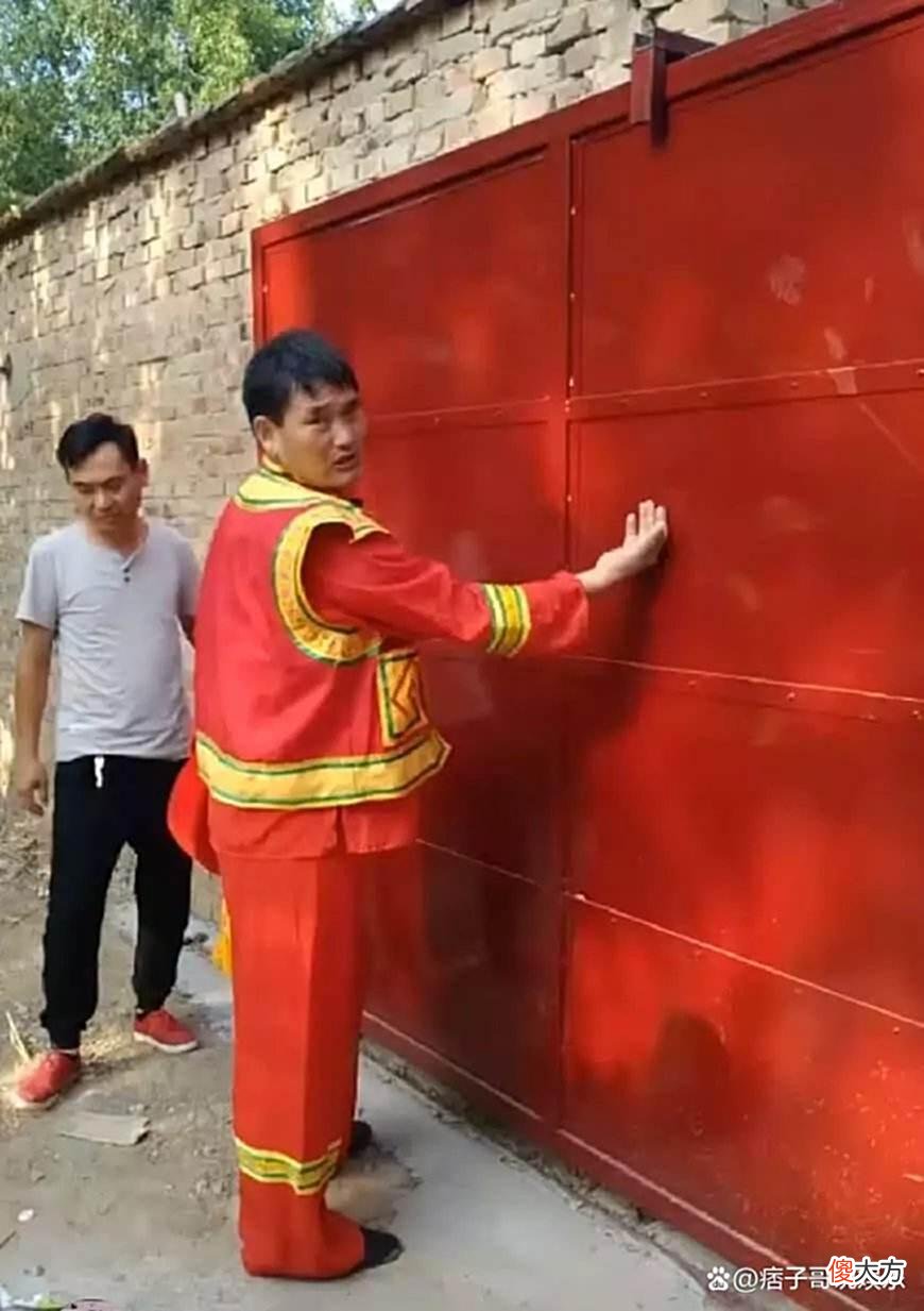 【爱历史】吴阿萍南京玄奘寺供奉甲级战犯牌位，很多人又想起大衣哥家的大门