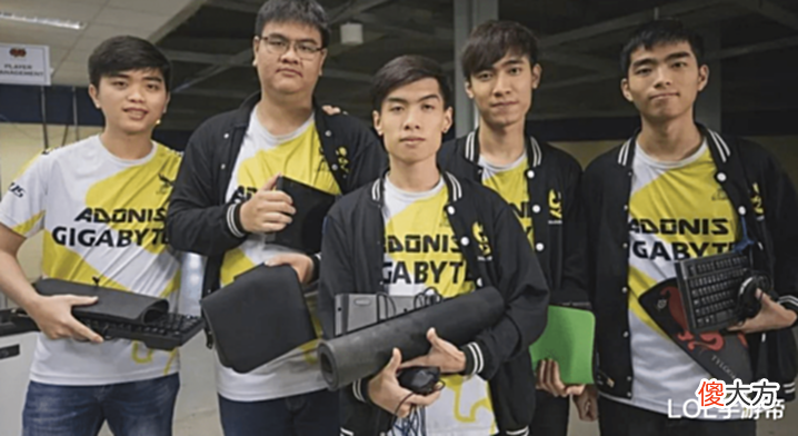 【游戏世界】外网爆料韩服将禁封VCS赛区账号!建议VCS战队来国服,保证不封号