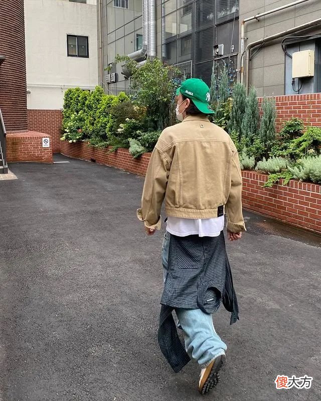 【就爱时尚】上半年的高价、平价“神裤”调研