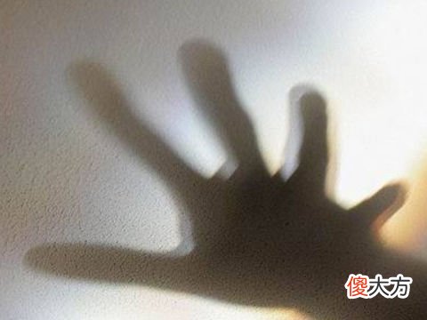 梦见打死人见血
