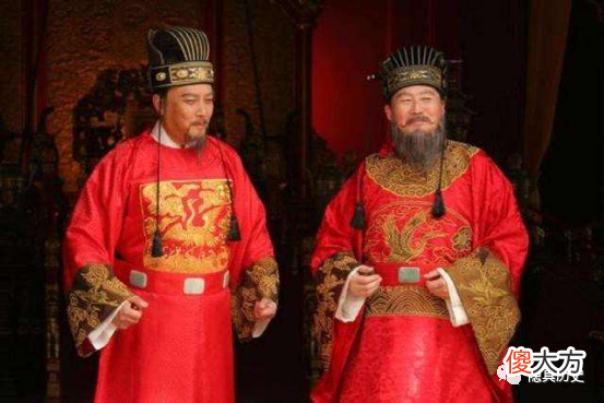 【爱历史】张居正制作职官书屏，放在皇帝起居处，小万历随时了解人事安排