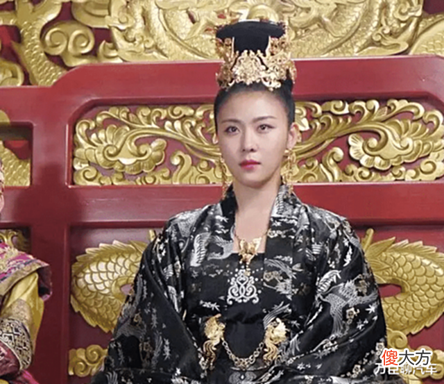 【爱历史】她是外国美女,却成中国皇后,上位后第一件事:出兵灭自己母国