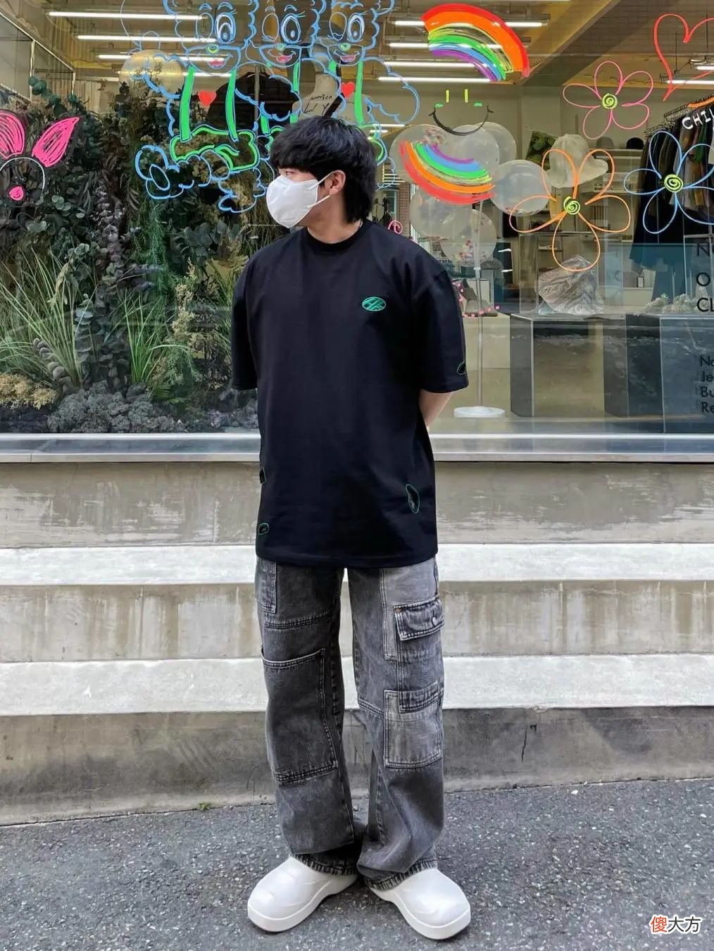 【就爱时尚】顶男必备，Balenciaga、Y/Project 的“工装牛仔裤”正在街头乱杀