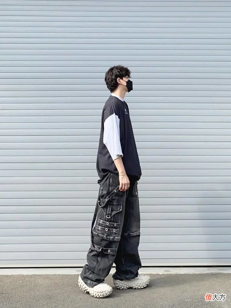 【就爱时尚】顶男必备，Balenciaga、Y/Project 的“工装牛仔裤”正在街头乱杀