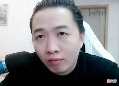 【游戏世界】有了点人气就飘？吕德华直播间怼观众，水友：你这情商没救了