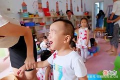 孩子应该多大上幼儿园？美国父母的反常举动，让孩子晚一年入园