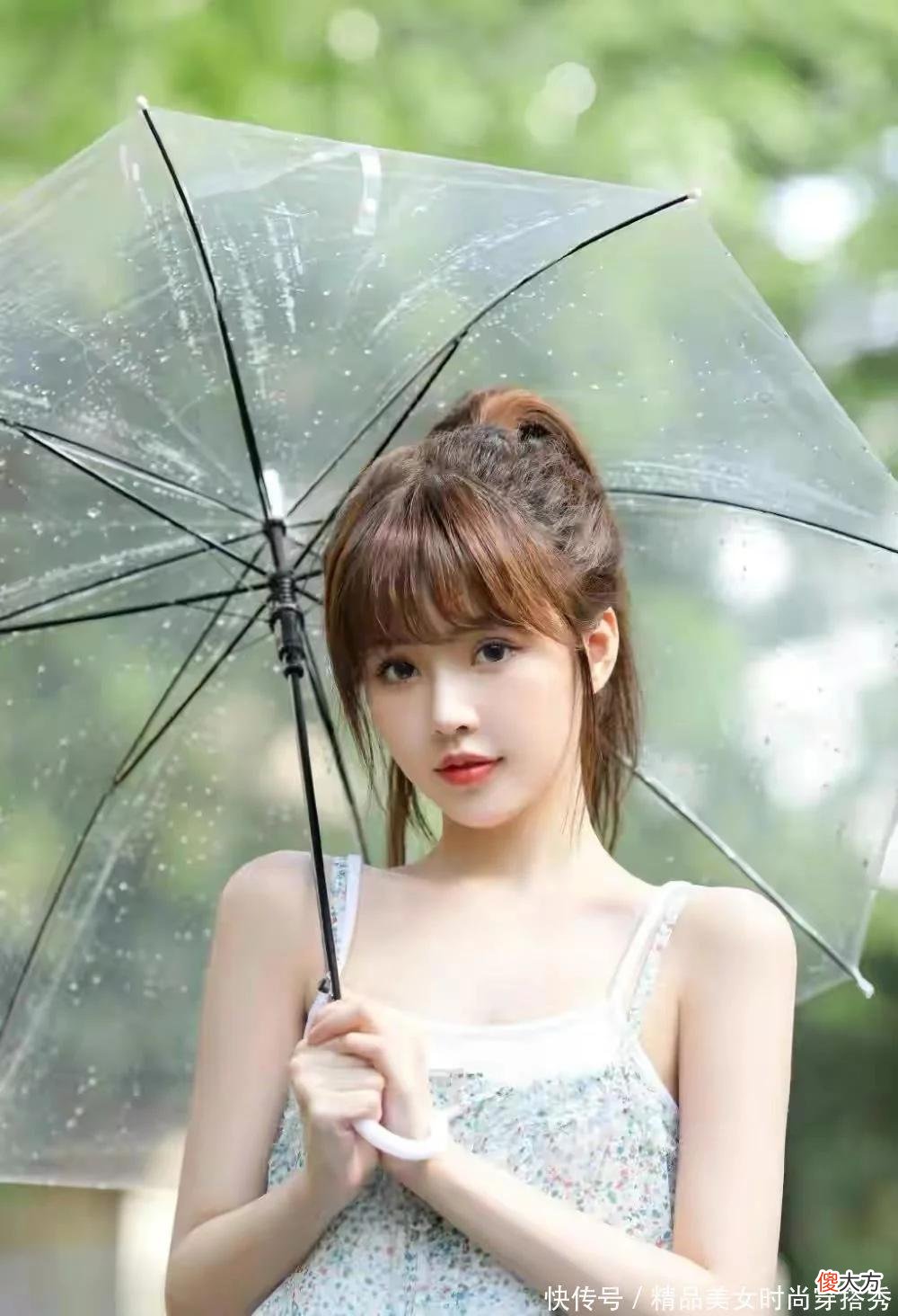 【就爱时尚】娇俏、甜美、灵动的少女，尽显青春气息