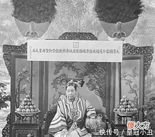 【历史故事】慈禧太后真实老照片图4端庄典雅，最后一张由洋人挽着手