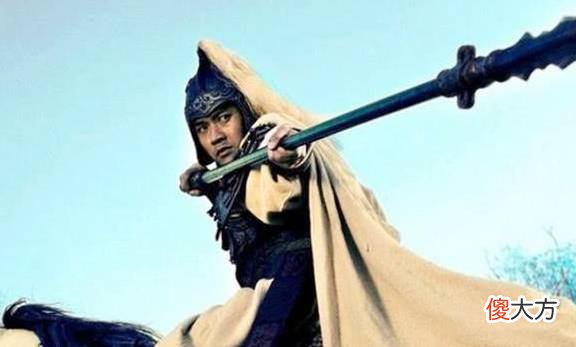 【历史故事】《三国演义》中，罗贯中关于他却只字未提，背后有什么原因？