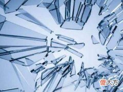 梦见脚踩到玻璃