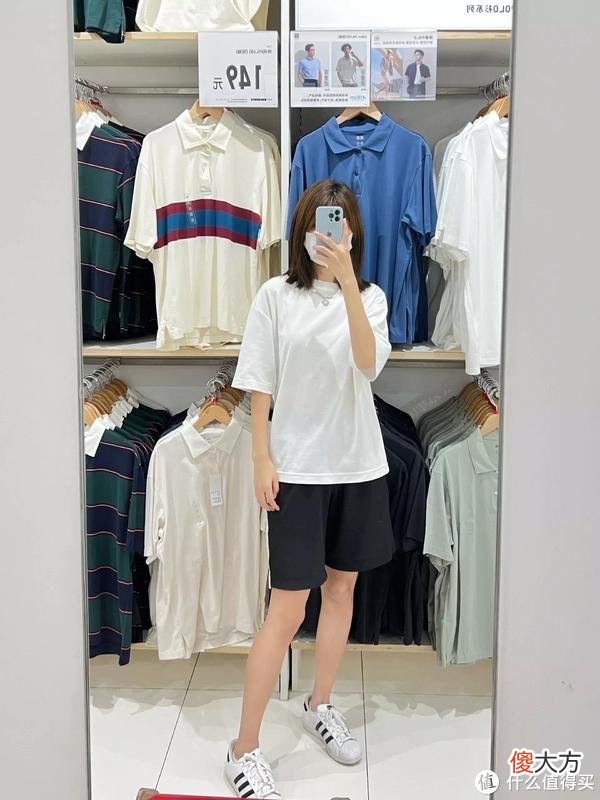 【时尚一点】优衣库打折啦！小姐姐帮你试男装，12件平价百搭的优衣库男装推荐！