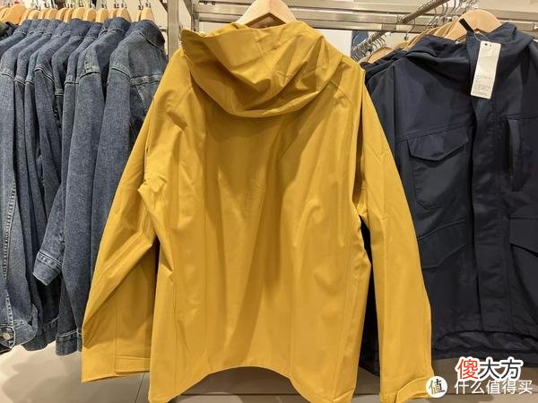 【时尚一点】优衣库打折啦！小姐姐帮你试男装，12件平价百搭的优衣库男装推荐！