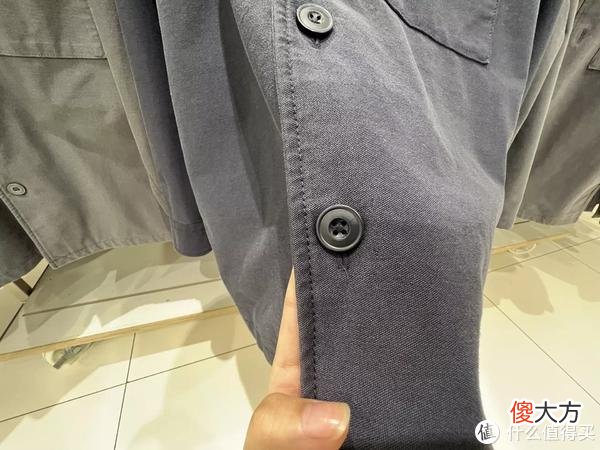 【时尚一点】优衣库打折啦！小姐姐帮你试男装，12件平价百搭的优衣库男装推荐！