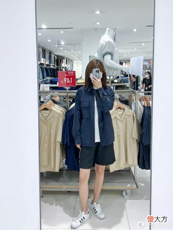 【时尚一点】优衣库打折啦！小姐姐帮你试男装，12件平价百搭的优衣库男装推荐！
