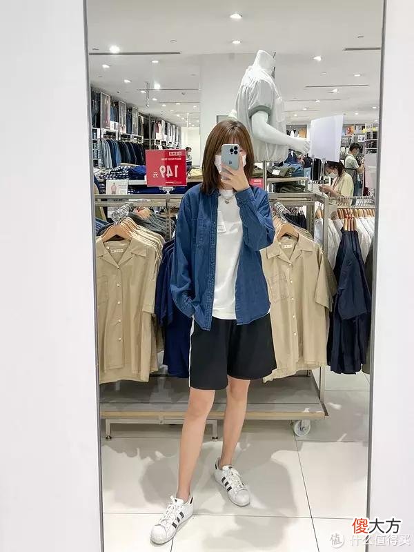 【时尚一点】优衣库打折啦！小姐姐帮你试男装，12件平价百搭的优衣库男装推荐！