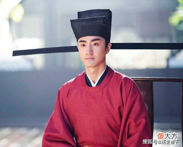 【历史故事】宋太祖赵匡胤，是如何削弱大臣们的权力的？