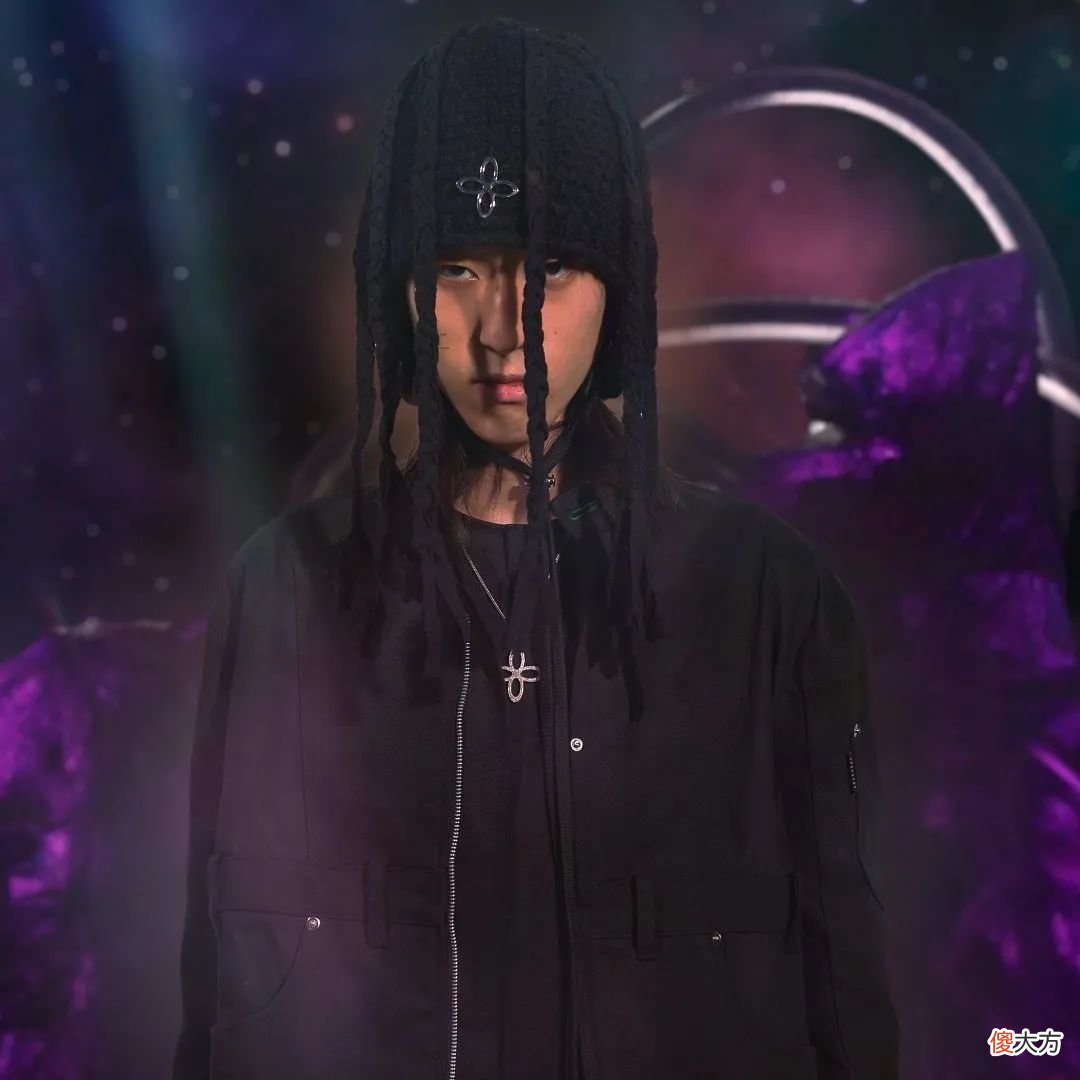 【就爱时尚】Zico新MV 里有哪些中国、韩国等先锋设计师单品？