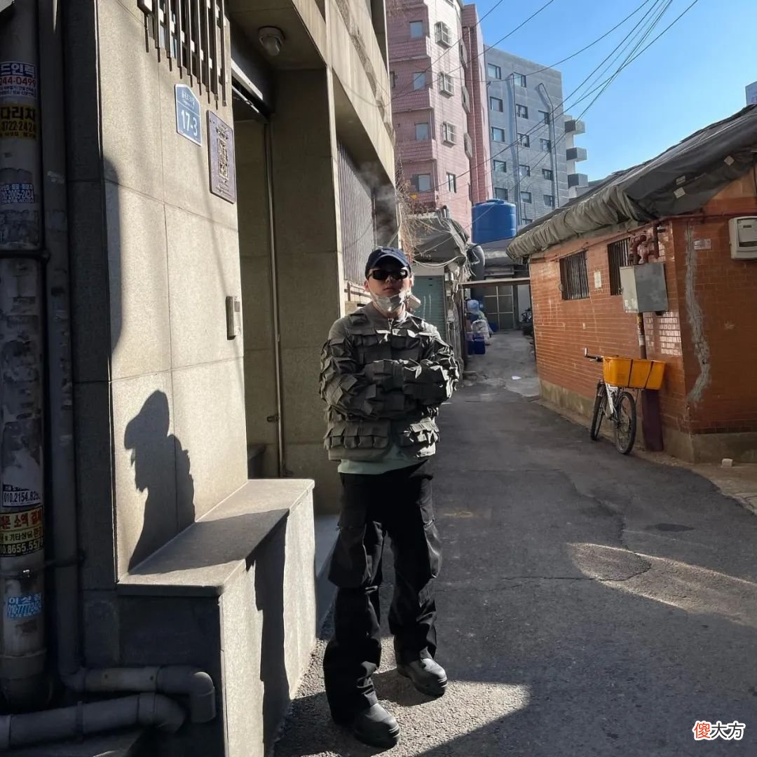 【就爱时尚】Zico新MV 里有哪些中国、韩国等先锋设计师单品？