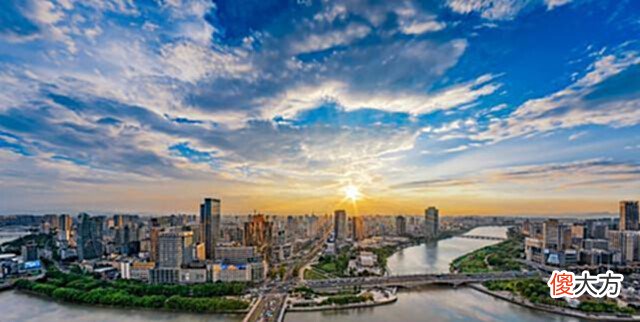 【历史故事】中国最具幸福感的六大城市榜单揭晓,这座城市蝉联15年,全国唯一