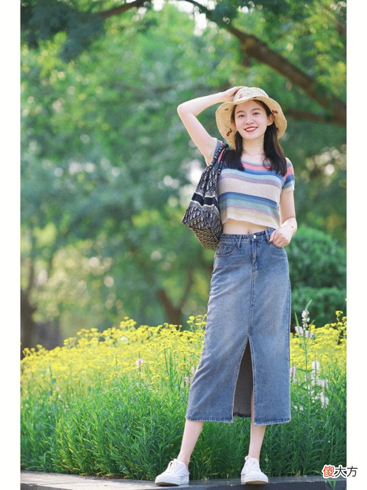 【时尚一点】这才是普通女生该有的打扮，穿衣简约大气就够，让你更优雅高级