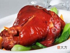 梦见吃猪肘子