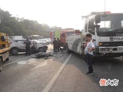 梦见车倒了人没事