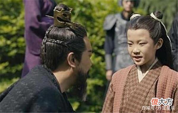 【历史故事】曹操攻不下城，少年献十计，曹操用一计破城，曹操：此人不可久留