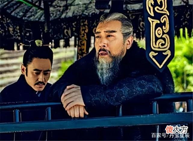 【历史故事】曹操攻不下城，少年献十计，曹操用一计破城，曹操：此人不可久留