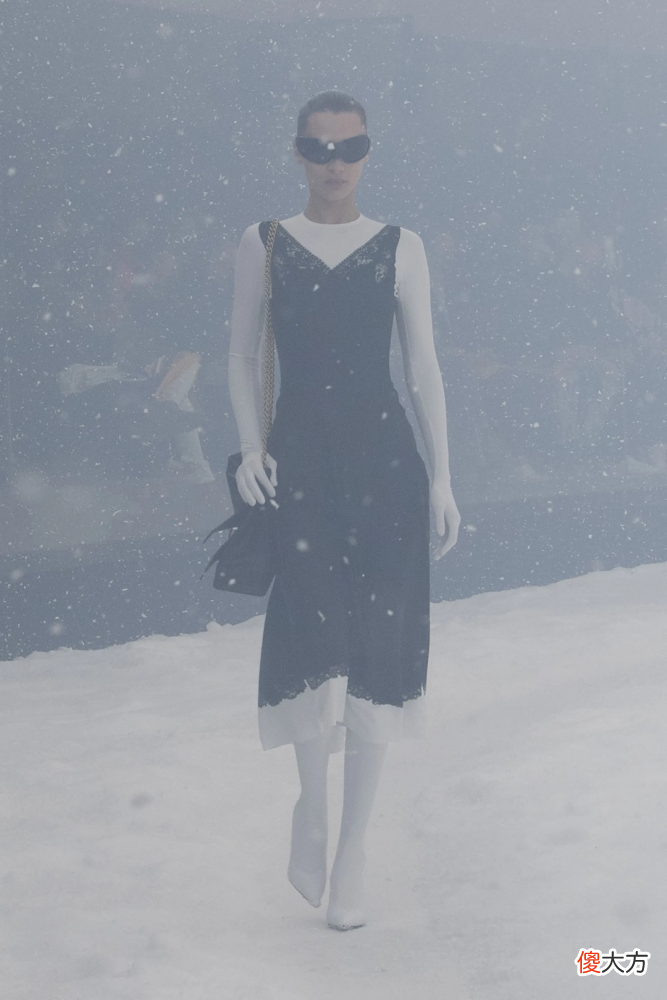 【就爱时尚】特辑｜成都旗舰店开业，Balenciaga 如何在中国构建新增长极？