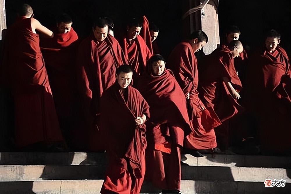 【历史故事】仓央嘉措写下“不负如来不负卿”，可是最终都负了，唯独没负自己