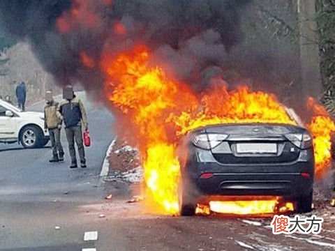 梦见自己汽车被烧