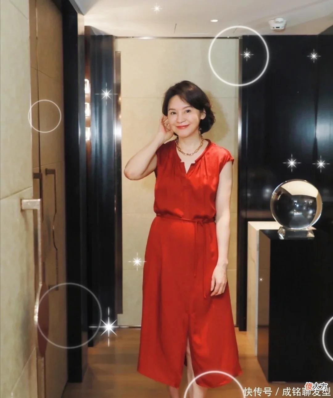 【时尚一点】她才是50+女人该学习的穿衣榜样！体面又高级，优雅到了骨子里