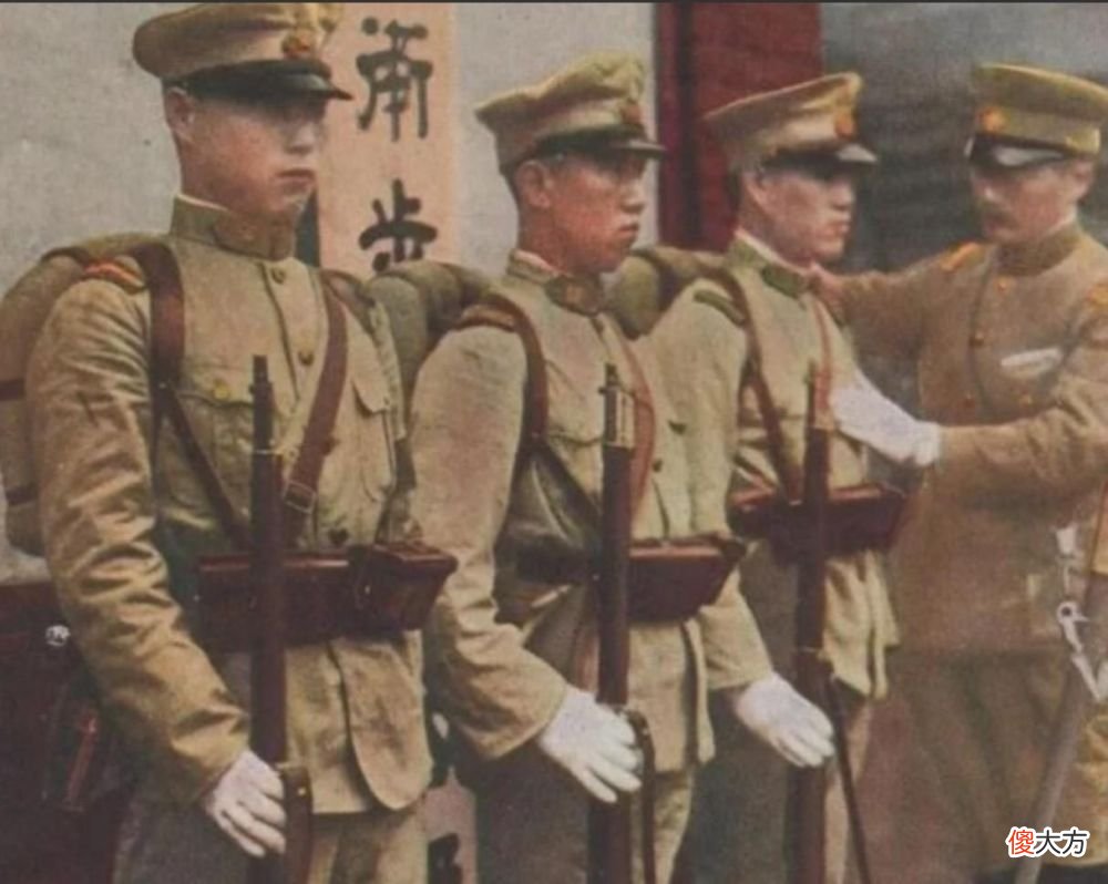 【历史故事】“日军顾问”拜访伪军队长，称是老乡，说罢伸出两根手指