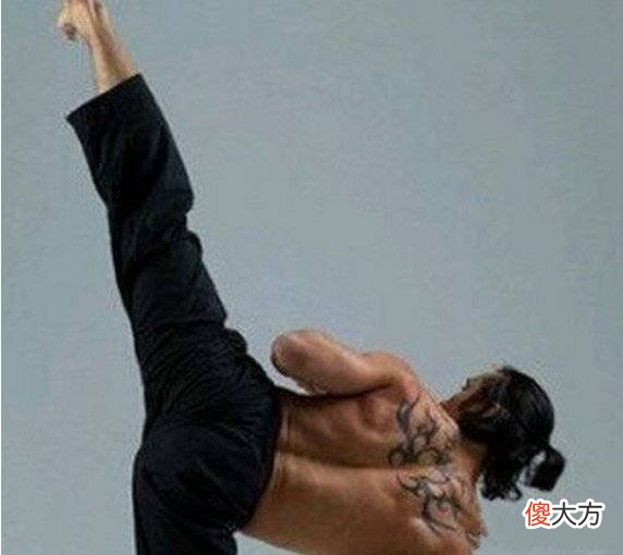 探索真实存在的超能力：橡胶人的真实存在