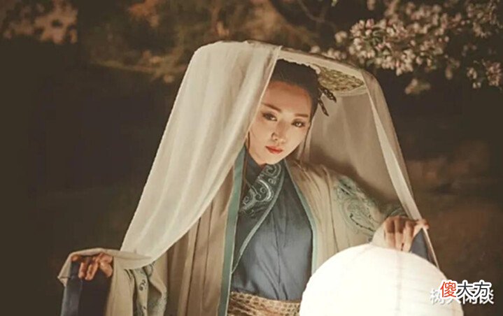 【历史故事】先生调侃才女,出上联“越抓越痒,越痒越抓”,才女对下联太解气