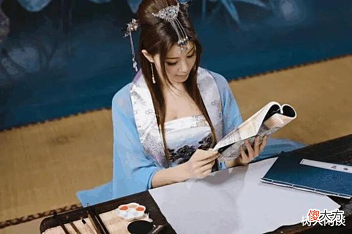 【历史故事】先生调侃才女,出上联“越抓越痒,越痒越抓”,才女对下联太解气