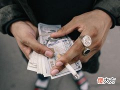 梦见买香烟