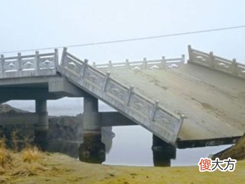 梦见掉桥下