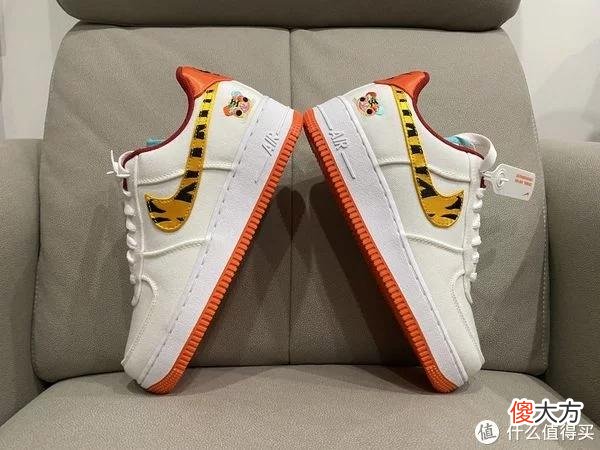 【时尚一点】刺绣虎头的Nike Air Force 1