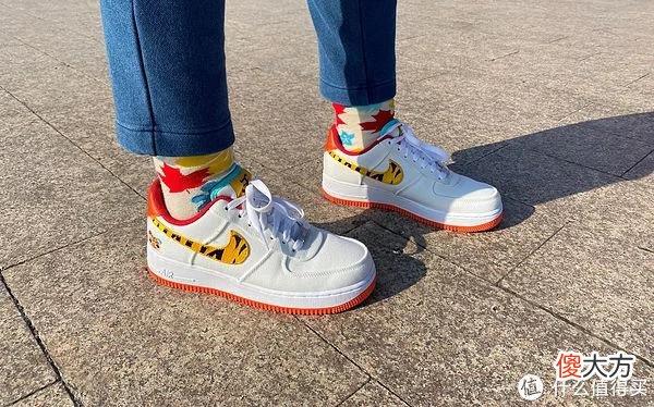 【时尚一点】刺绣虎头的Nike Air Force 1