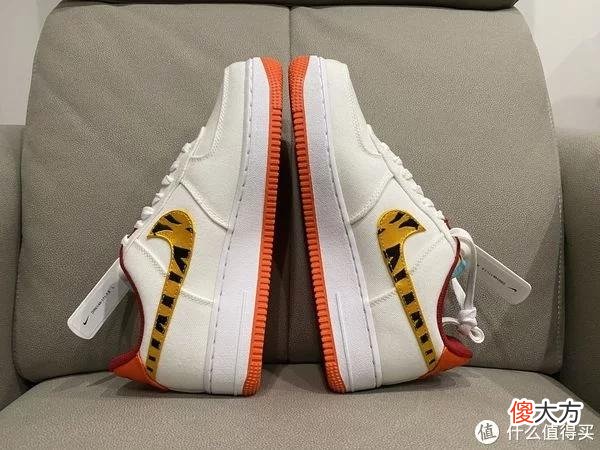 【时尚一点】刺绣虎头的Nike Air Force 1