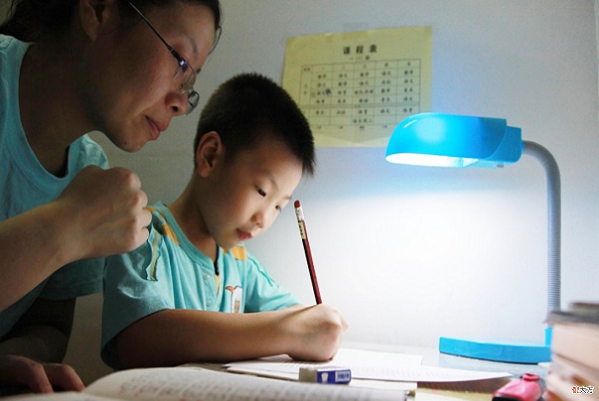 孩子写作业效率低？教你一个小方法，不用催促第二遍，简单又高效