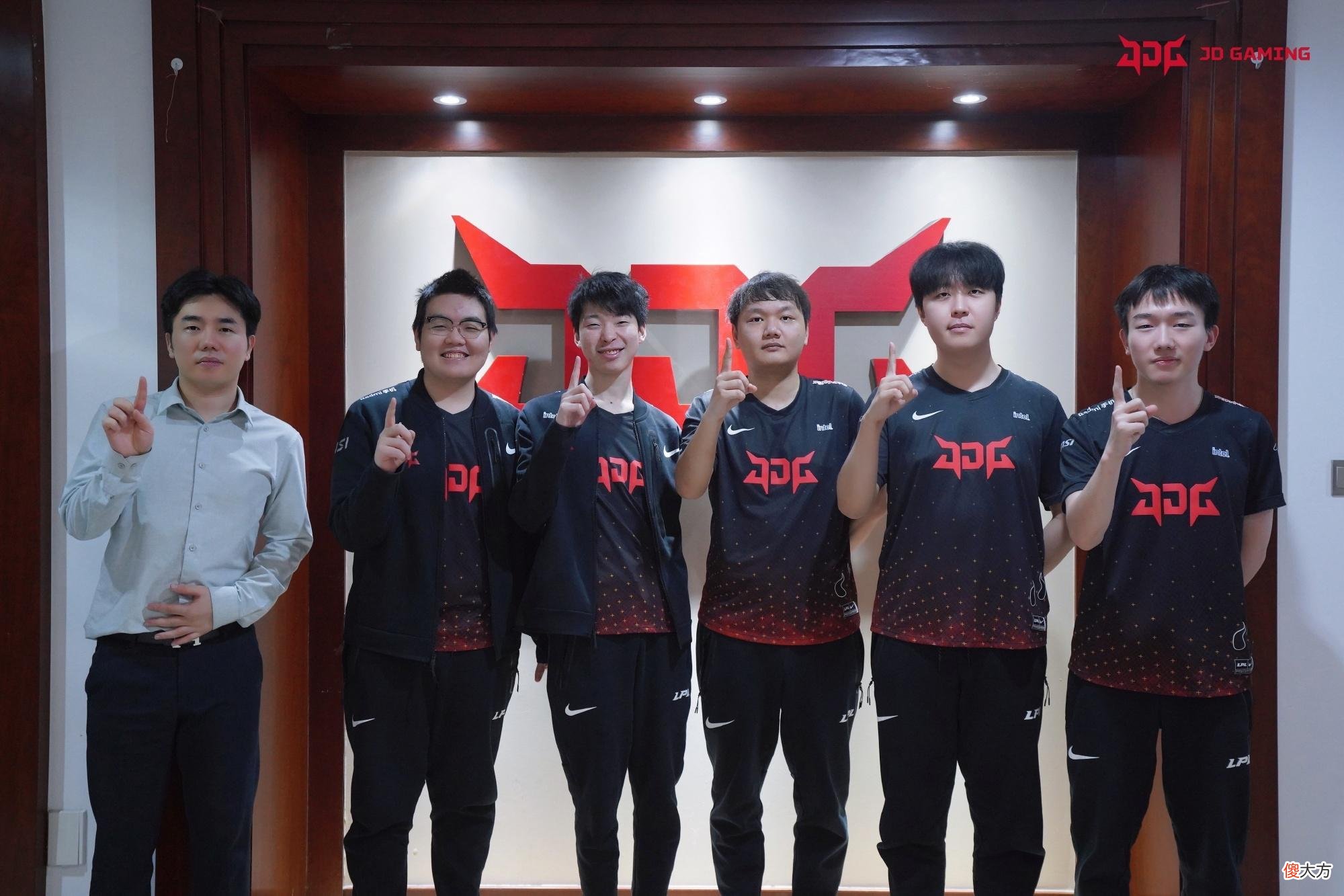【游戏迷】JDG迎战WBG冲击复活甲！369对线Theshy是关键