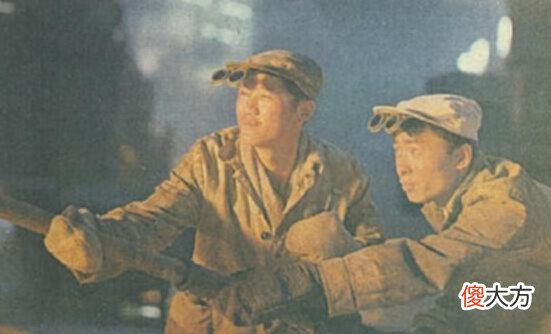 【历史故事】老照片:1978年的鞍山钢铁厂,钢铁工人们彼时的生活场景