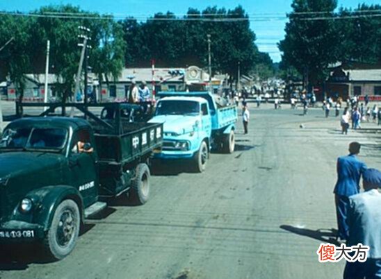 【历史故事】老照片:1978年的鞍山钢铁厂,钢铁工人们彼时的生活场景