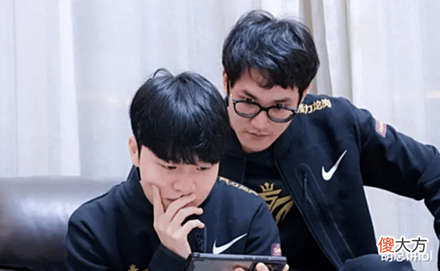 【游戏迷】LOL:宁王爆料卡萨不上场真相,和姿态说的完全不一样,V5开摆了