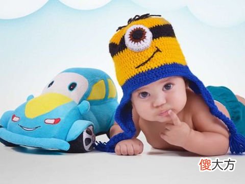梦见自己抱着男婴