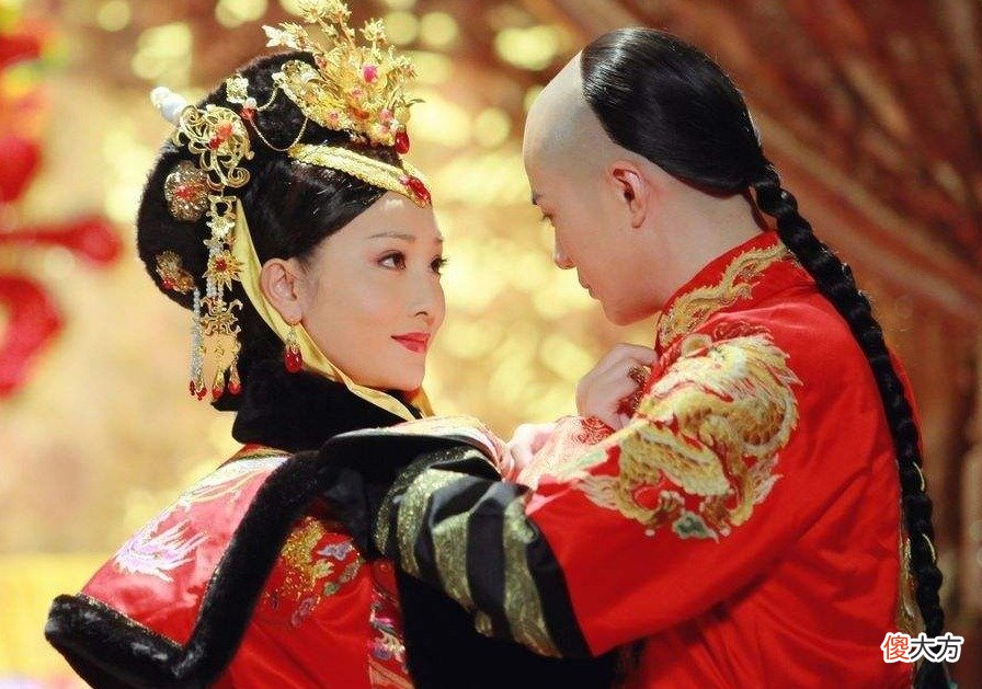 【爱历史】皇帝和皇后的洞房花烛夜做什么并不急着行夫妻之事，反而先跪拜